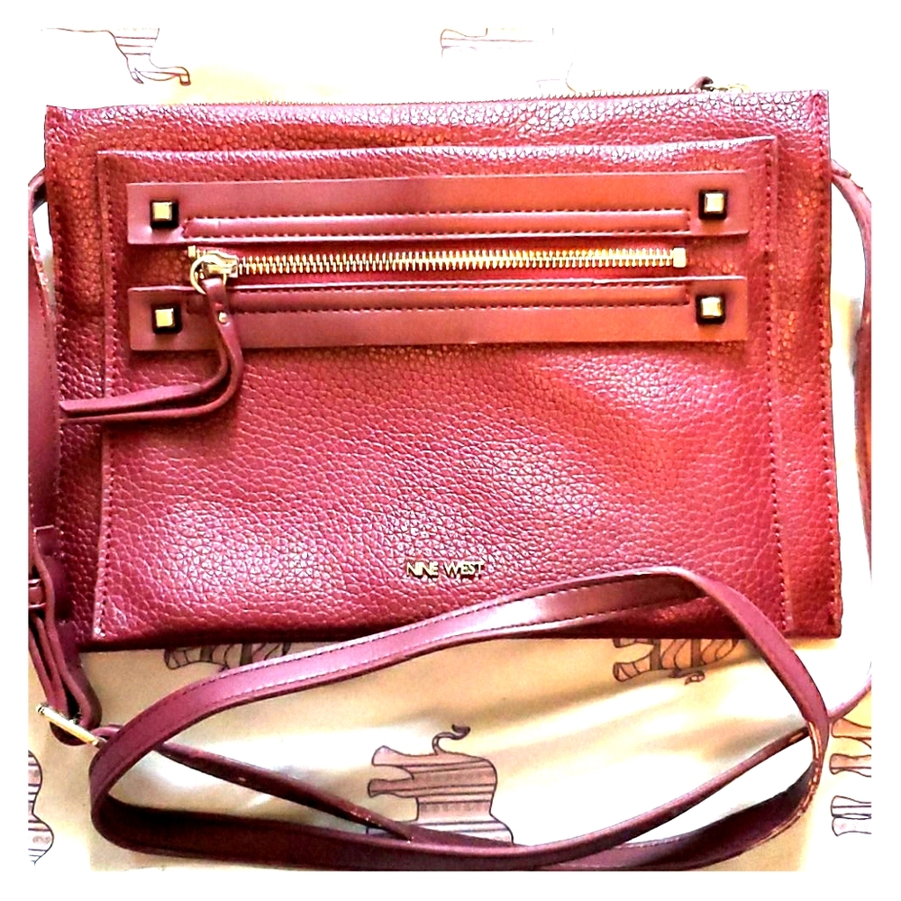 Nine West purple cross body purse (small)